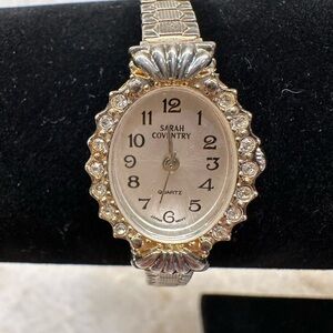 Vtg. Dainty Sarah Coventry Gold and Silver Women's Quartz Stretch-band Watch